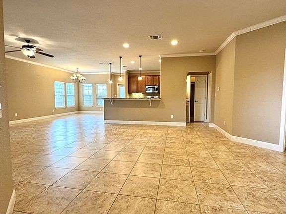 4th image of 1116 Norfolk Ln