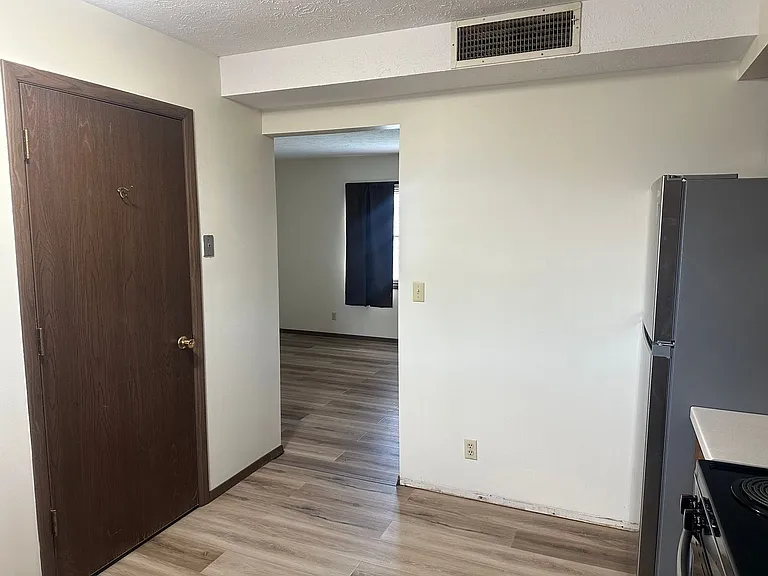 1808 W Faidley Ave — Photo 17