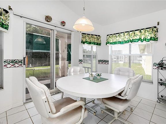 4th image of 3404 Sabal Springs Blvd
