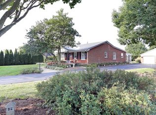 5824 Sulphur Well Rd, Lexington, KY 40509