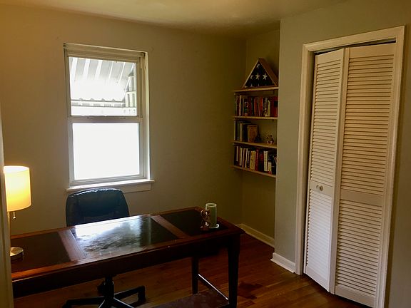 5th image of 4002 Augusta Ave