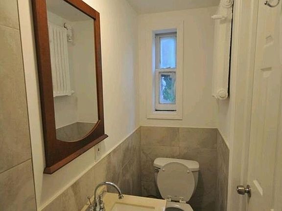 5th image of 1370 E 54th St