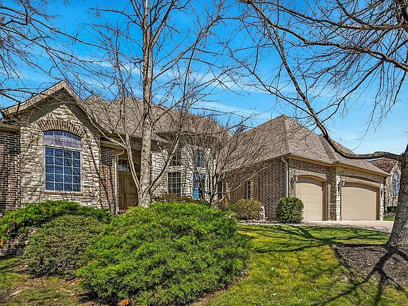 2nd image of 3905 E Windsmore Drive