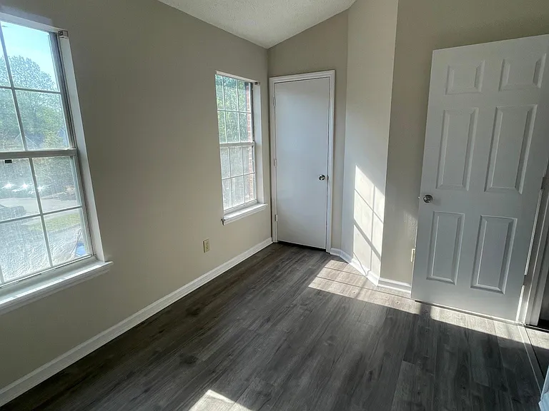 6412 Windsor Gate Ln — Photo 4