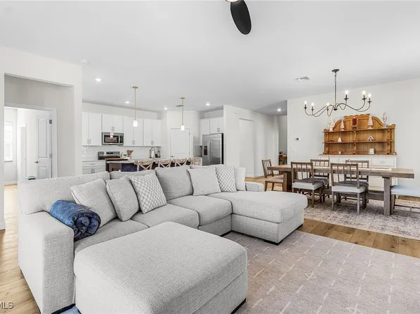 17624 Saddleback Loop, North Fort Myers, FL 33917