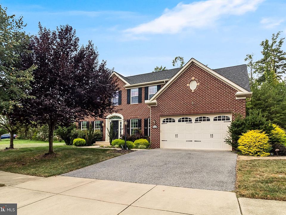 1st image of 10660 Long Leaf Ln