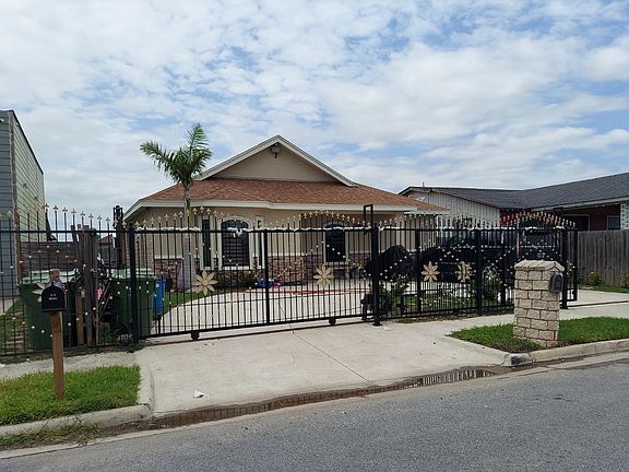 4th image of 9409 Buena Vista St