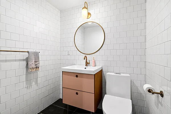 Sold by Compass | media 20