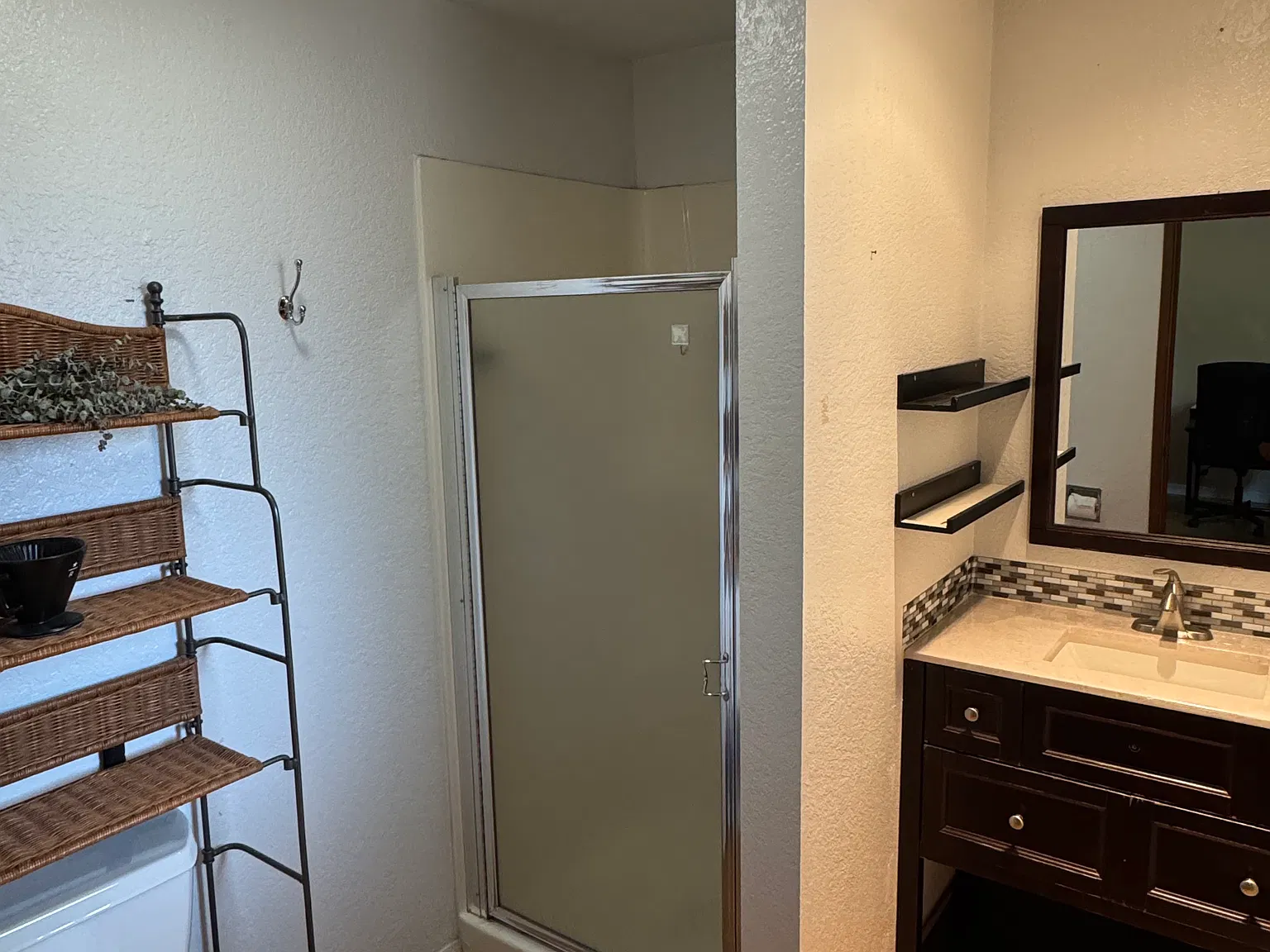 5 bed, 2640 sqft, $1,100 — Photo 3