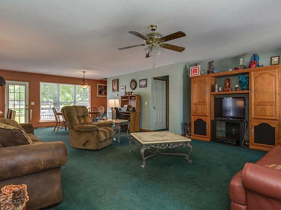 4th image of 1814 White Oak Dr