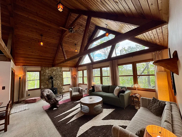 727 Town Mountain Rd — Photo 1