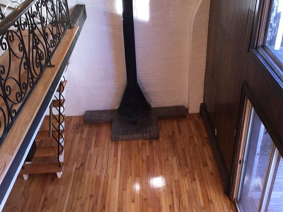 1st image of 45 Williams St Carriage House