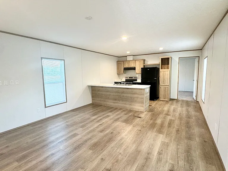 2500 Newton Rd — Photo 3
