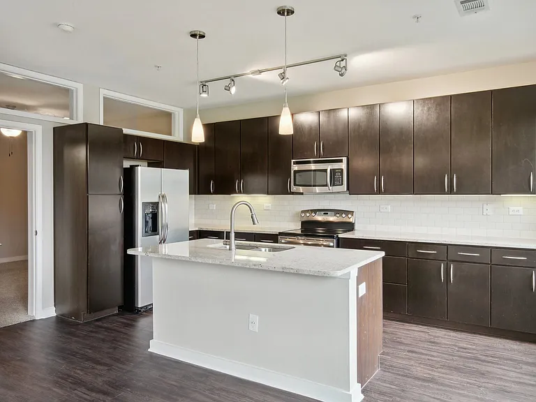 Cole Apartments — Photo 23