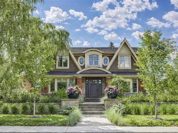 3803 E 11th St SW, Calgary, AB T2T 3M5