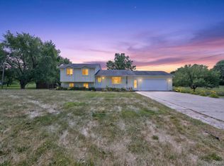 6324 Lucas Rd, Flint, MI 48506