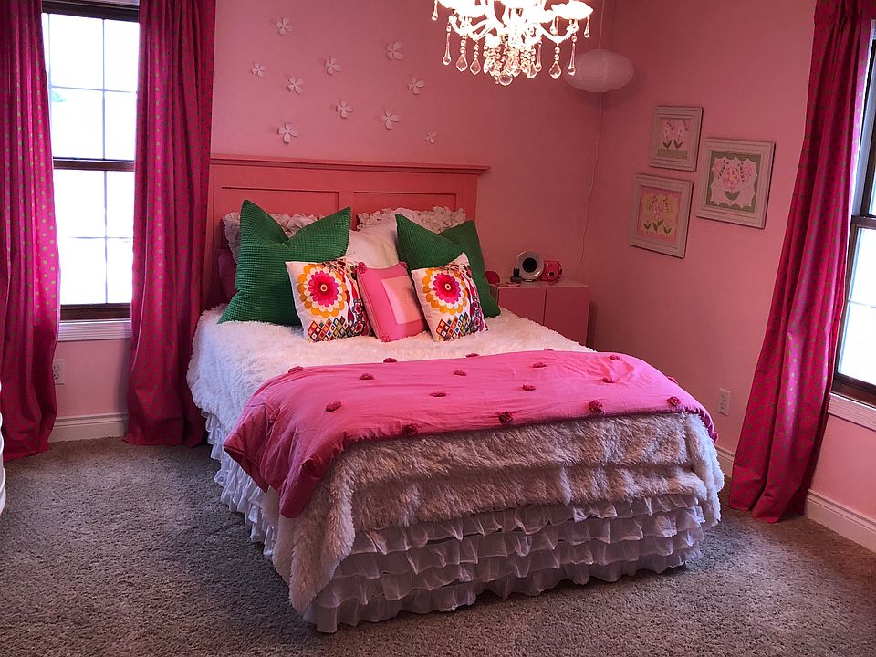 Extra large upstairs bedroom