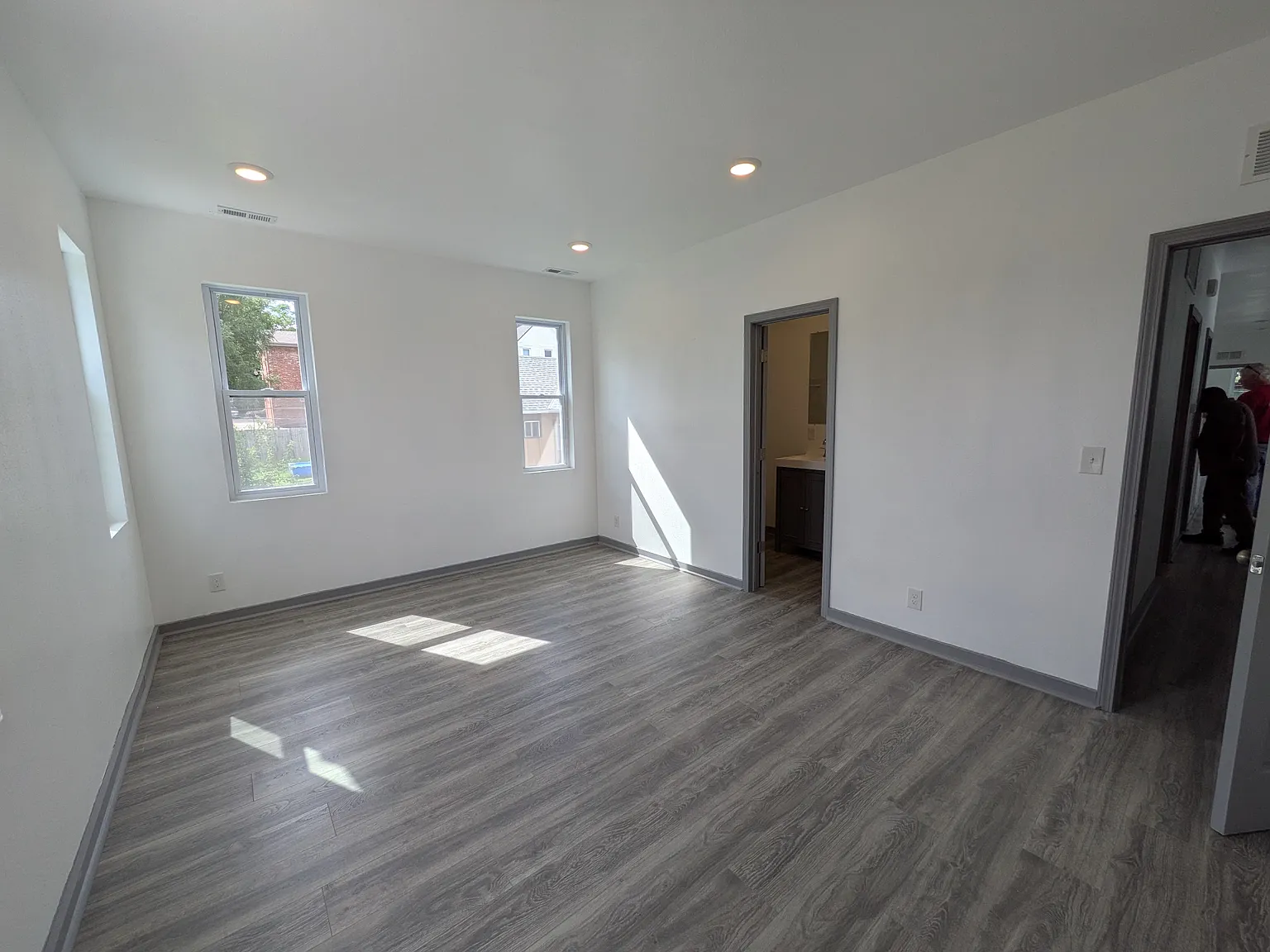 2 bed, 1500 sqft, $1,840 — Photo 3