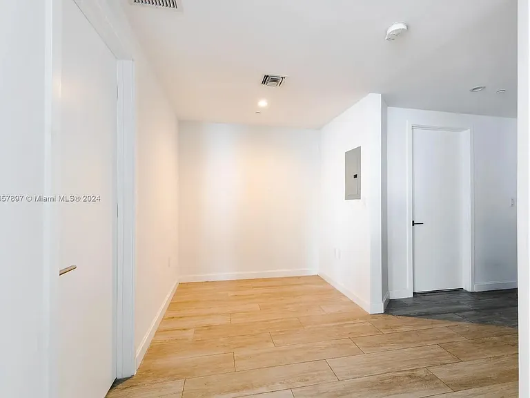 45 SW 9th St #2103 — Photo 14