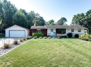 1684 Frost Ave, Saint Paul, MN 55109