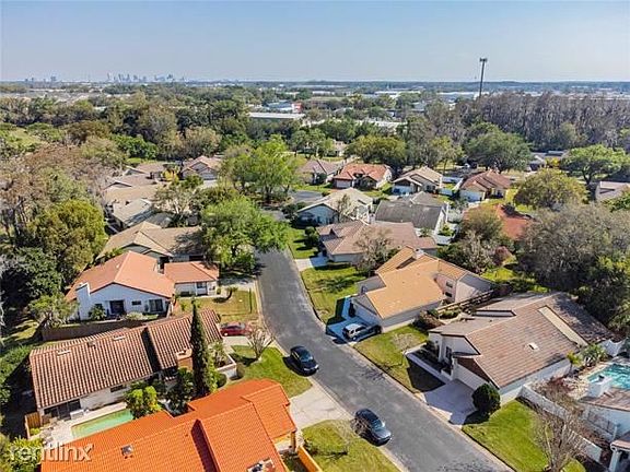 5th image of 4009 Golfside Dr #3