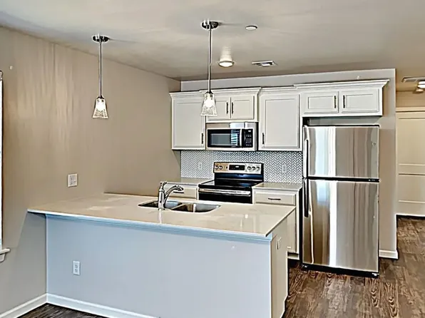 401 Summit Ridge Dr, Oklahoma City, OK 73114