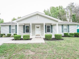 888 Pompeii Rd, Clay City, KY 40312