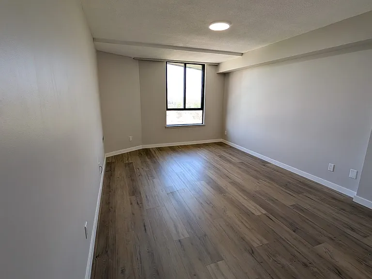 284 Mill Rd #E3 — Photo 10