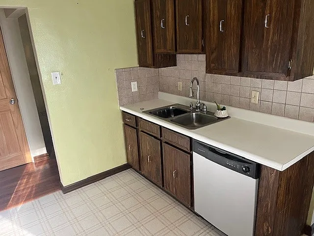 109 Marlo Dr — Photo 4
