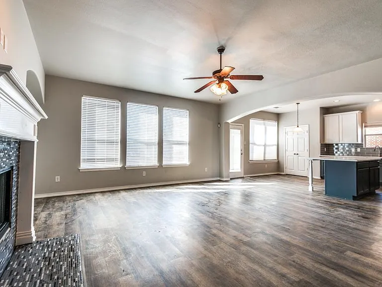 5819 Foxglove Ln — Photo 10