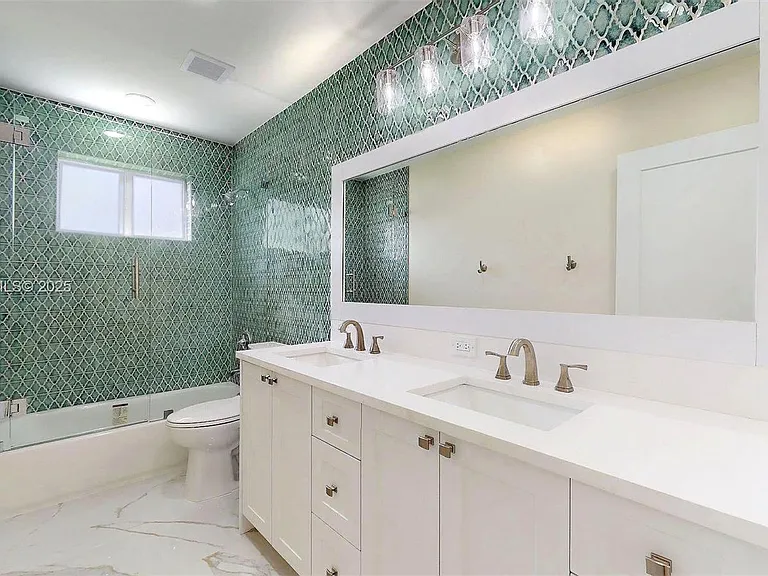 3801 SW 132nd Ave — Photo 15