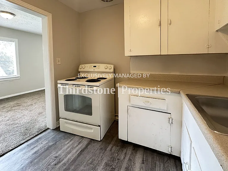 7350 Linda Dr — Photo 10