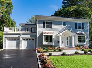 12 Homer Pl, Manhasset, NY 11030