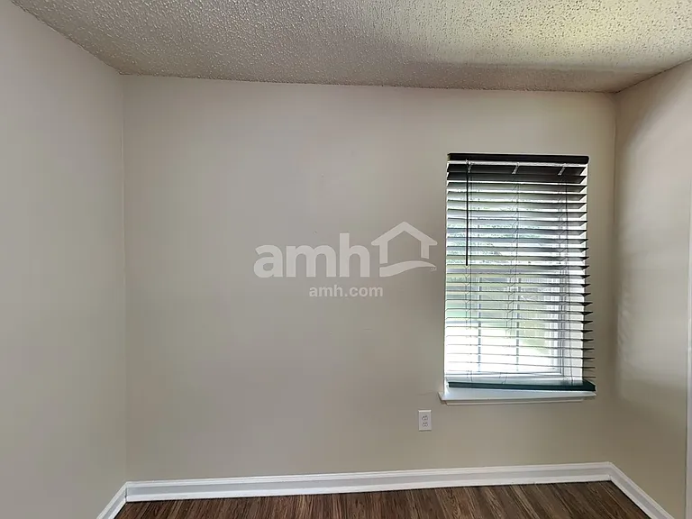2253 Joann Dr — Photo 12