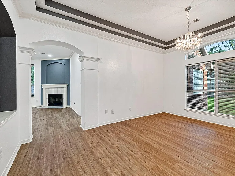 17303 Kenton Crossing Ln — Photo 8