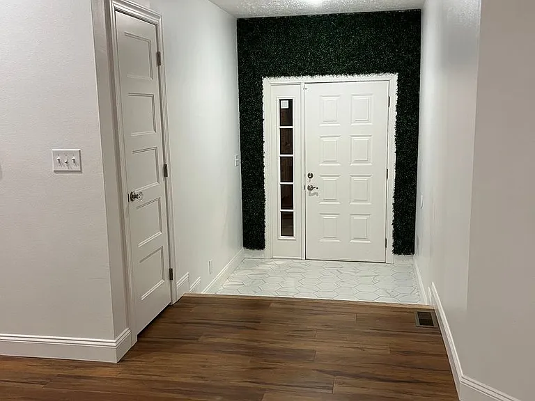4213 S Mentor Ave — Photo 5
