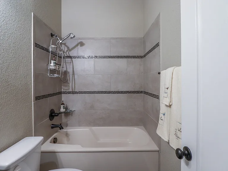 8107 Preston Hollow Dr — Photo 38