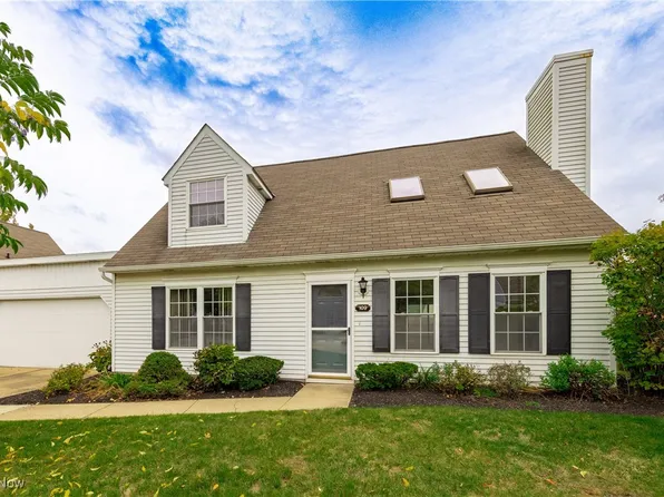 109 Bayberry Ln #36, Bedford, OH 44146