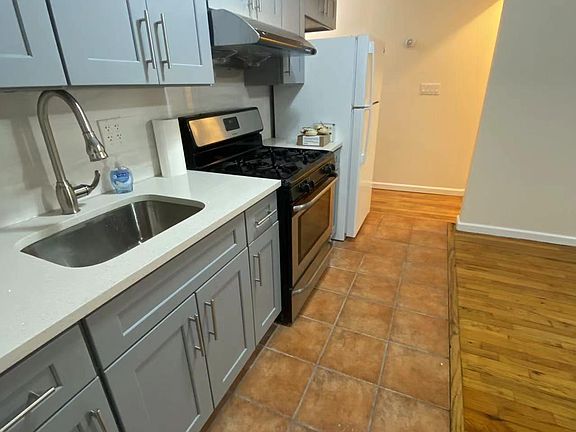 3rd image of 109-31 Saultell Ave Floor 2