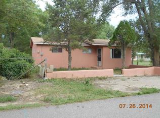 121 Oakeley Rd, Taos, NM 87571