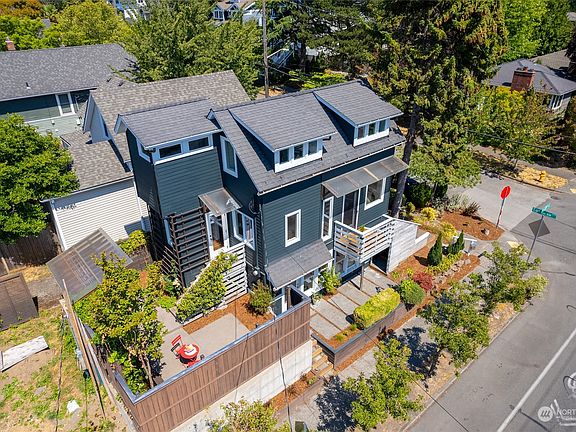 3rd image of 6503 Earl Avenue NW