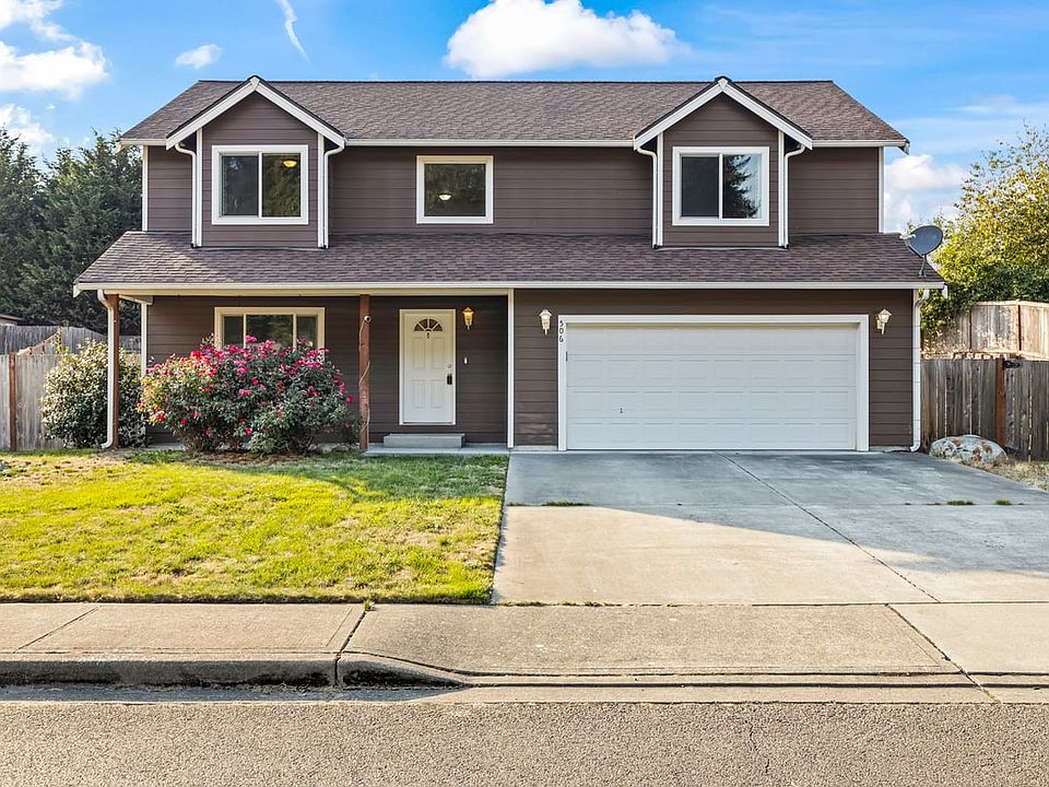 1st image of 506 Emerald Ln SE