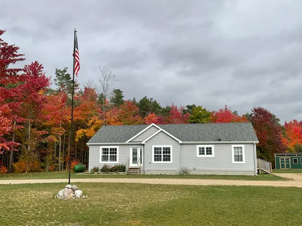 7533 N Maple St, Mancelona, MI 49659