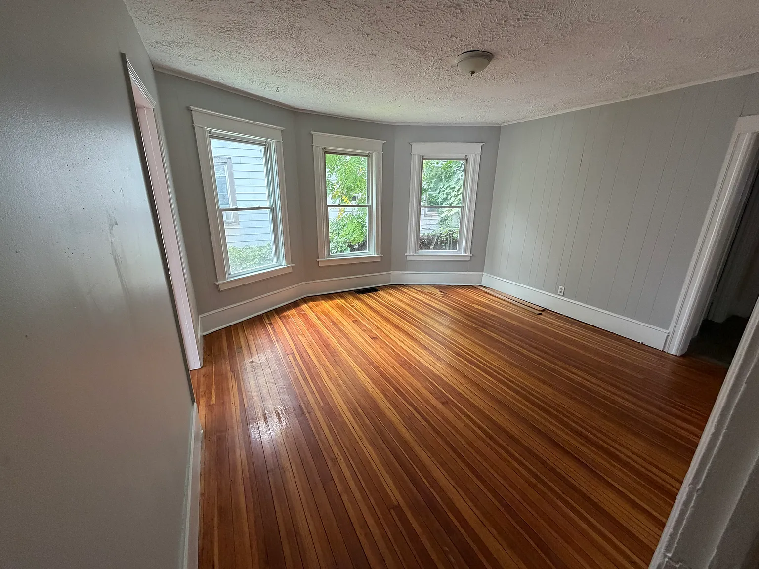 2 bed, 1100 sqft, $2,200 — Photo 4