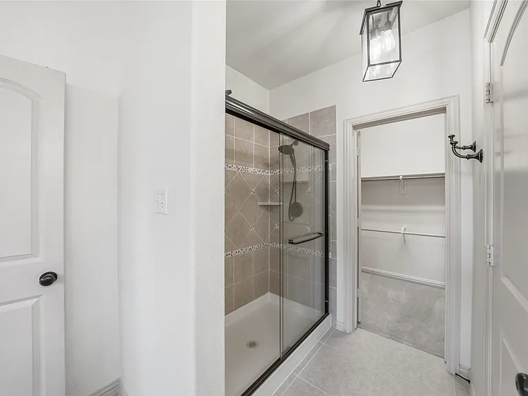 4500 Lakeside Hollow St — Photo 26