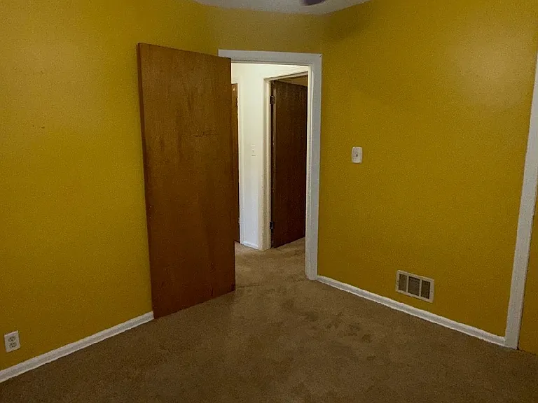 310 E Lyndon Ave — Photo 7