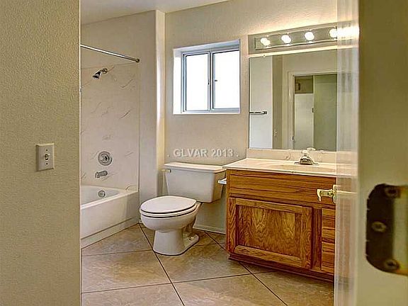 3rd image of 2533 Lotus Hill Dr