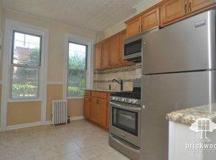 1854 Cornelia St APT 1R, Ridgewood, NY 11385