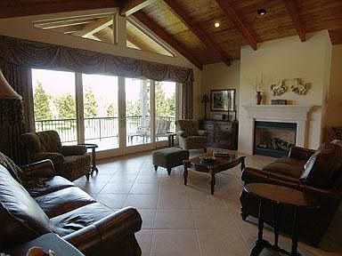 4th image of 10213 Whitetail Dr