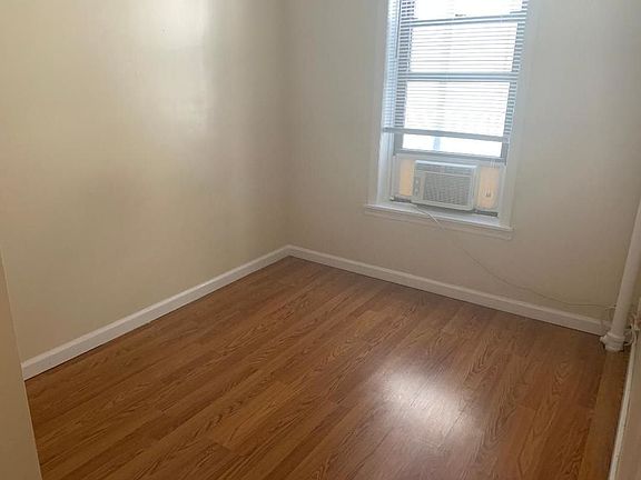 4th image of 2268 43rd St APT 1
